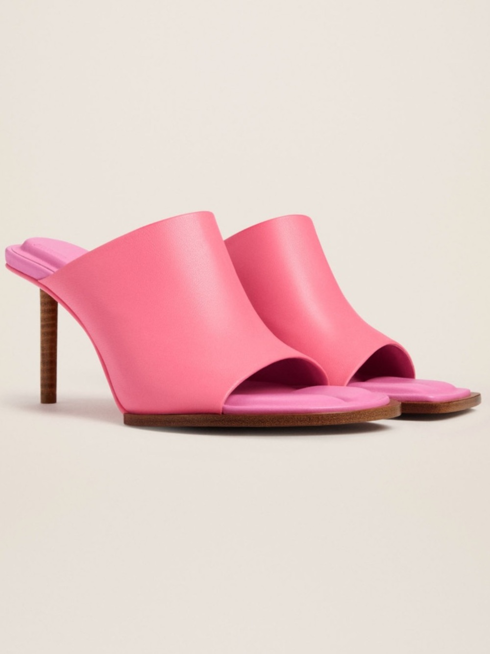 Jacquemus Gradient Pink Slide Mules